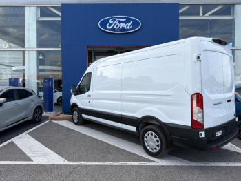 Photo 8 du bon plan FORD Transit 2T Fg VUL PE 350 L3H2 135 kW Batterie 75/68 kWh Trend Business occasion à 36990 €