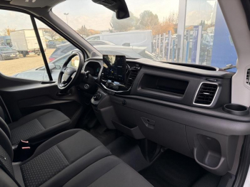 Photo 10 du bon plan FORD Transit 2T Fg VUL PE 350 L3H2 135 kW Batterie 75/68 kWh Trend Business occasion à 36990 €