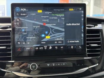 Photo 19 du bon plan FORD Transit 2T Fg VUL PE 350 L3H2 135 kW Batterie 75/68 kWh Trend Business occasion à 36990 €