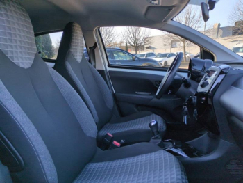 Photo 13 du bon plan PEUGEOT 108 VTi 72 Style S&S 4cv 5p occasion à 8890 €