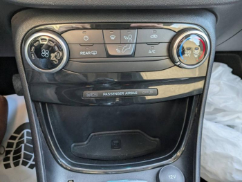 Photo 17 du bon plan FORD Puma 1.0 Flexifuel 125ch S&S mHEV Titanium occasion à 18990 €