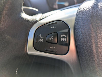 Photo 16 du bon plan FORD Transit Courier VUL 1.0E 100ch Stop&Start Limited occasion à 13942 €