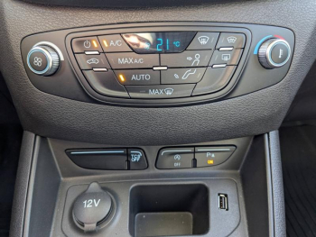 Photo 22 du bon plan FORD Transit Courier VUL 1.0E 100ch Stop&Start Limited occasion à 13942 €