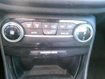 Photo 13 du bon plan FORD Puma 1.0 Flexifuel 125ch S&S mHEV Titanium occasion à 15900 €