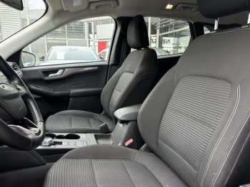 Photo 8 du bon plan FORD Kuga 2.5 Duratec 190ch FHEV E85 Titanium BVA occasion à 21490 €