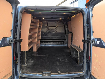 Photo 17 du bon plan FORD Transit Custom Fg VUL 300 L2H1 2.0 EcoBlue 170 S&S Trend Business BVA6 7cv occasion à 27990 €