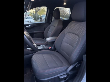 Photo 8 du bon plan FORD Kuga 2.5 Duratec 190ch FHEV E85 ST-Line Business BVA occasion à 27783 €