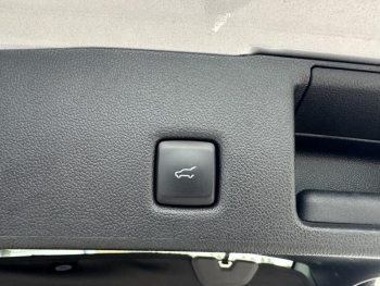 Photo 18 du bon plan FORD Kuga 2.5 Duratec 190ch FHEV E85 ST-Line BVA occasion à 26990 €