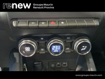 Photo 21 du bon plan RENAULT Captur 1.6 E-Tech hybride 145ch Engineered occasion à 22490 €