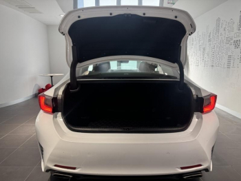 Photo 2 du bon plan LEXUS RC 300h F SPORT Executive occasion à 29990 €