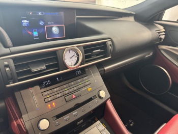 Photo 6 du bon plan LEXUS RC 300h F SPORT Executive occasion à 29990 €