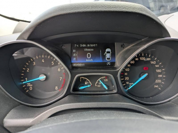 Photo 9 du bon plan FORD Kuga 1.5 EcoBoost 120ch Stop&Start Titanium 4x2 occasion à 14500 €