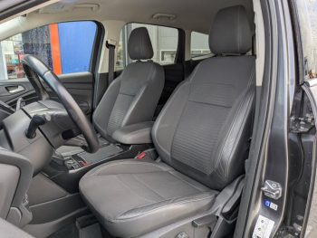 Photo 15 du bon plan FORD Kuga 1.5 EcoBoost 120ch Stop&Start Titanium 4x2 occasion à 14500 €