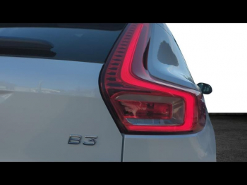 Photo 12 du bon plan VOLVO XC40 B3 163ch Plus DCT 7 occasion à 43900 €