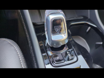 Photo 24 du bon plan VOLVO XC40 B3 163ch Plus DCT 7 occasion à 43900 €