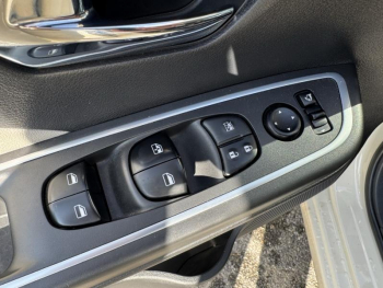 Photo 23 du bon plan NISSAN Micra 1.0 IG-T 92ch Made in France 2021.5 occasion à 13990 €