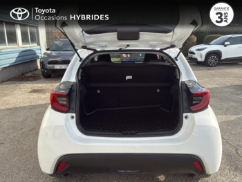Photo 10 du bon plan TOYOTA Yaris 116h Design 5p MC24 occasion à 21980 €