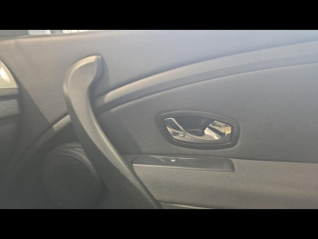 Photo 13 du bon plan RENAULT Megane Coupe 1.5 dCi 110ch energy FAP Intens ecoÂ² occasion à 5990 €