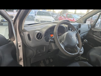 Photo 6 du bon plan PEUGEOT Partner Tepee 1.6 HDi92 FAP Family occasion à 7490 €
