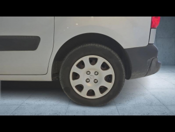 Photo 19 du bon plan PEUGEOT Partner Tepee 1.6 HDi92 FAP Family occasion à 7490 €