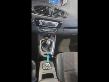 Photo 10 du bon plan RENAULT Scenic 1.5 dCi 110ch energy Business ecoÂ² occasion à 5990 €