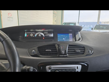 Photo 12 du bon plan RENAULT Scenic 1.5 dCi 110ch energy Business ecoÂ² occasion à 5990 €