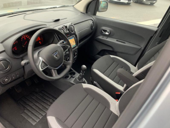 Photo 9 du bon plan DACIA Lodgy 1.3 TCe 130ch FAP Stepway 5 places E6D-Full occasion à 12490 €