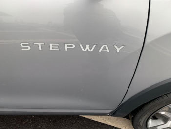 Photo 28 du bon plan DACIA Lodgy 1.3 TCe 130ch FAP Stepway 5 places E6D-Full occasion à 12490 €