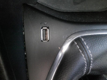 Photo 14 du bon plan FORD Fiesta 1.0 Flexifuel 95ch Titanium Business 5p occasion à 14900 €