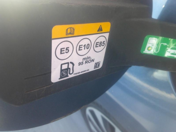 Photo 23 du bon plan FORD Fiesta 1.0 Flexifuel 95ch Titanium Business 5p occasion à 14900 €