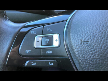 Photo 17 du bon plan VOLKSWAGEN T-Roc 1.5 TSI EVO 150ch Carat Euro6d-T occasion à 19900 €