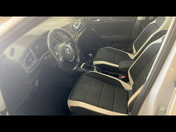 Photo 27 du bon plan VOLKSWAGEN T-Roc 1.5 TSI EVO 150ch Carat Euro6d-T occasion à 19900 €