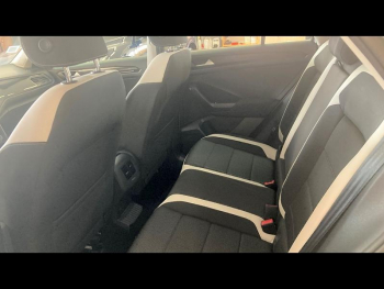 Photo 31 du bon plan VOLKSWAGEN T-Roc 1.5 TSI EVO 150ch Carat Euro6d-T occasion à 19900 €