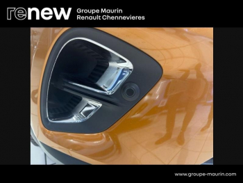 Photo 27 du bon plan RENAULT Captur 1.6 E-Tech hybride rechargeable 160ch Intens -21 occasion à 16990 €