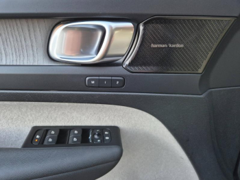 Photo 18 du bon plan VOLVO XC40 T4 Recharge 129 + 82ch Inscription Luxe DCT 7 occasion à 26990 €