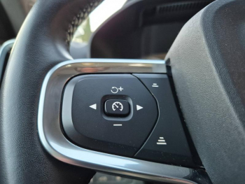 Photo 24 du bon plan VOLVO XC40 T4 Recharge 129 + 82ch Inscription Luxe DCT 7 occasion à 26990 €