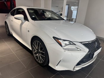 Photo 16 du bon plan LEXUS RC 300h F SPORT Executive occasion à 29990 €