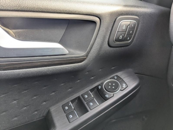 Photo 16 du bon plan FORD Kuga 2.5 Duratec 225ch PHEV Vignale BVA occasion à 22843 €