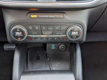 Photo 24 du bon plan FORD Kuga 2.5 Duratec 225ch PHEV Vignale BVA occasion à 22843 €