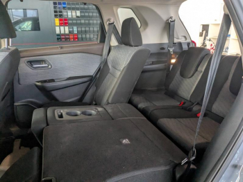 Photo 19 du bon plan NISSAN X-Trail e-4orce 213ch N-Connecta 7 places occasion à 32990 €