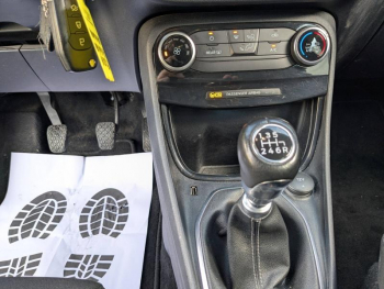 Photo 13 du bon plan FORD Puma 1.0 Flexifuel 125ch S&S mHEV Titanium occasion à 19400 €