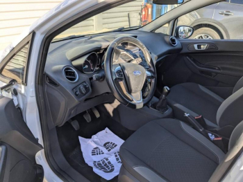 Photo 7 du bon plan FORD Fiesta 1.25 82ch Edition 5p occasion à 7490 €