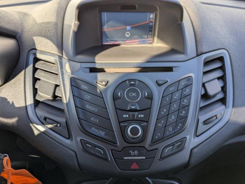 Photo 9 du bon plan FORD Fiesta 1.25 82ch Edition 5p occasion à 7490 €