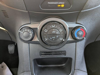 Photo 10 du bon plan FORD Fiesta 1.25 82ch Edition 5p occasion à 7490 €