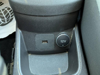 Photo 11 du bon plan FORD Fiesta 1.25 82ch Edition 5p occasion à 7490 €