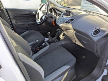 Photo 13 du bon plan FORD Fiesta 1.25 82ch Edition 5p occasion à 7490 €