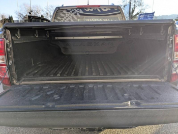 Photo 17 du bon plan RENAULT Alaskan 2.3 dCi 190ch Double Cabine Intens BVA occasion à 26990 €