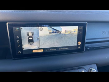 Photo 14 du bon plan LAND-ROVER Defender 90 3.0 D250 Hard Top X-Dynamic SE occasion à 69900 €