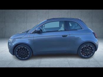 Photo 3 du bon plan FIAT 500 e 118ch La Prima MY23 occasion à 18900 €