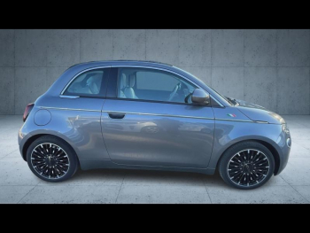 Photo 6 du bon plan FIAT 500 e 118ch La Prima MY23 occasion à 18900 €